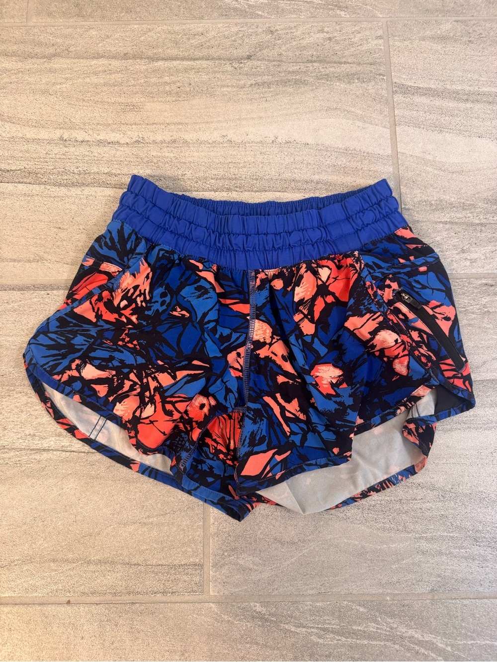 lululemon tracker shorts